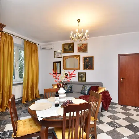 Totu Vintage Dabrowskiego * Sopot